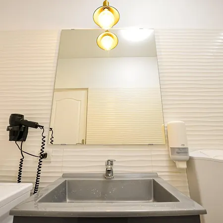 Old Town Apartment *