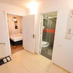 Old Town Apartman *